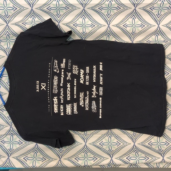 Rave Y2k event tee 2013  size S great condition dj list on back minor cracking - Picture 4 of 4